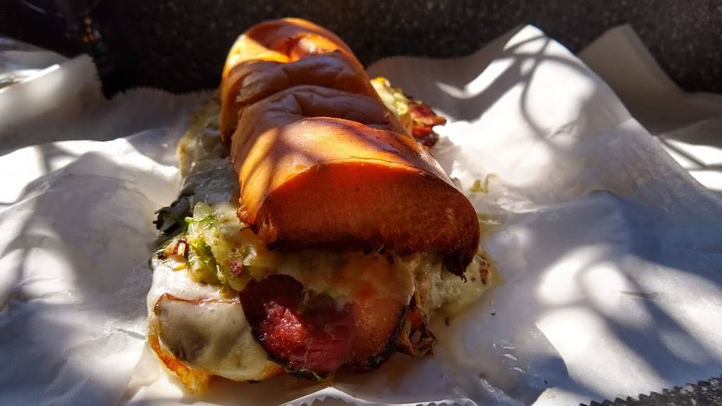 Franklin Giant Grinder Shop | restaurant | 464 Franklin Ave, Hartford, CT 06114, USA | 8602966574 OR +1 860-296-6574