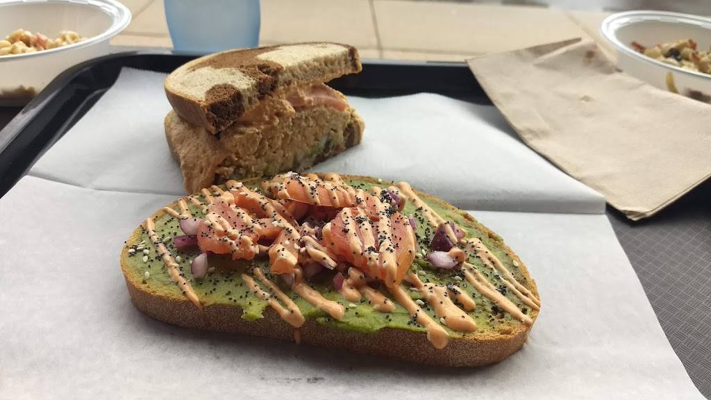 Spread Deli + Coffee | restaurant | 4215 Cass Ave, Detroit, MI 48201, USA | 3137824946 OR +1 313-782-4946