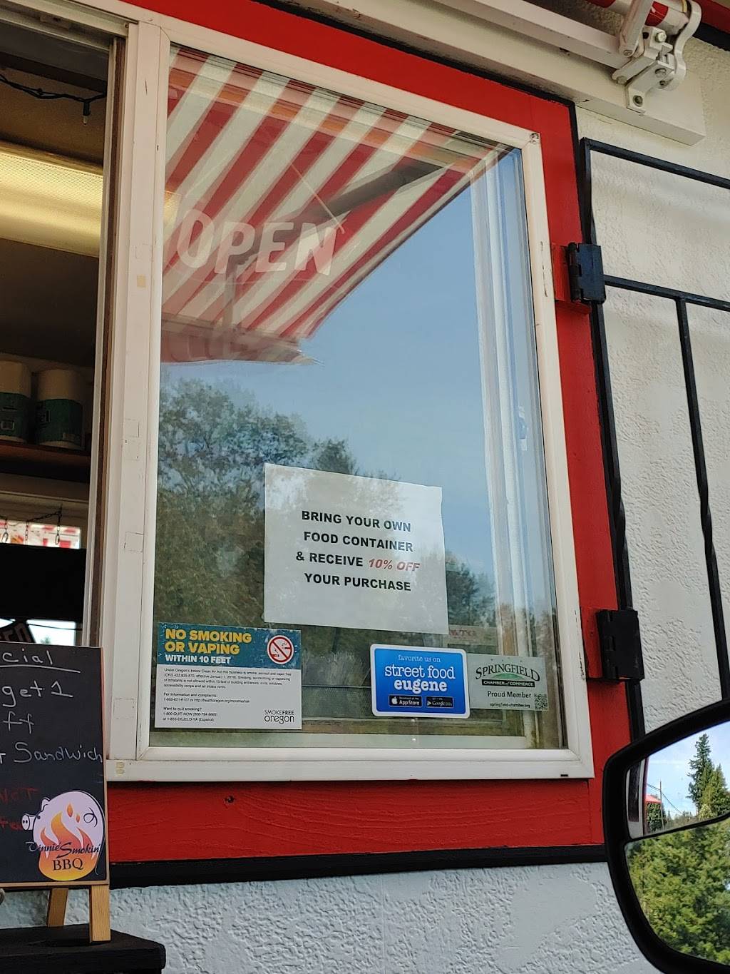 Vinnies Smokin BBQ Food Truck | restaurant | 38493 McKenzie Hwy, Springfield, OR 97478, USA | 5417416030 OR +1 541-741-6030