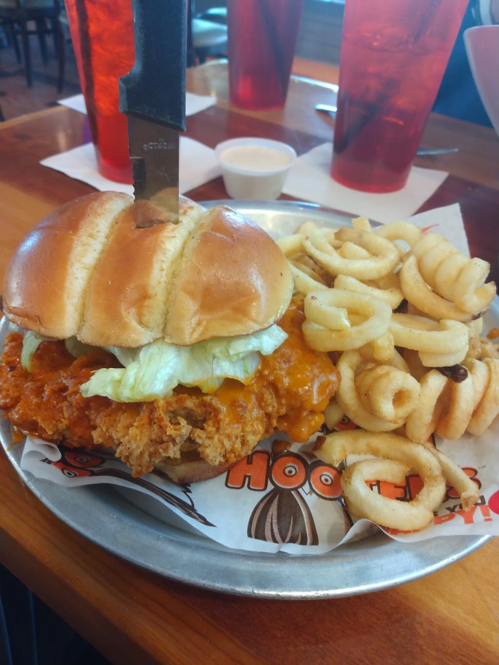 Hooters | restaurant | 7280 E Broadway Blvd, Tucson, AZ 85710, USA | 5203520343 OR +1 520-352-0343