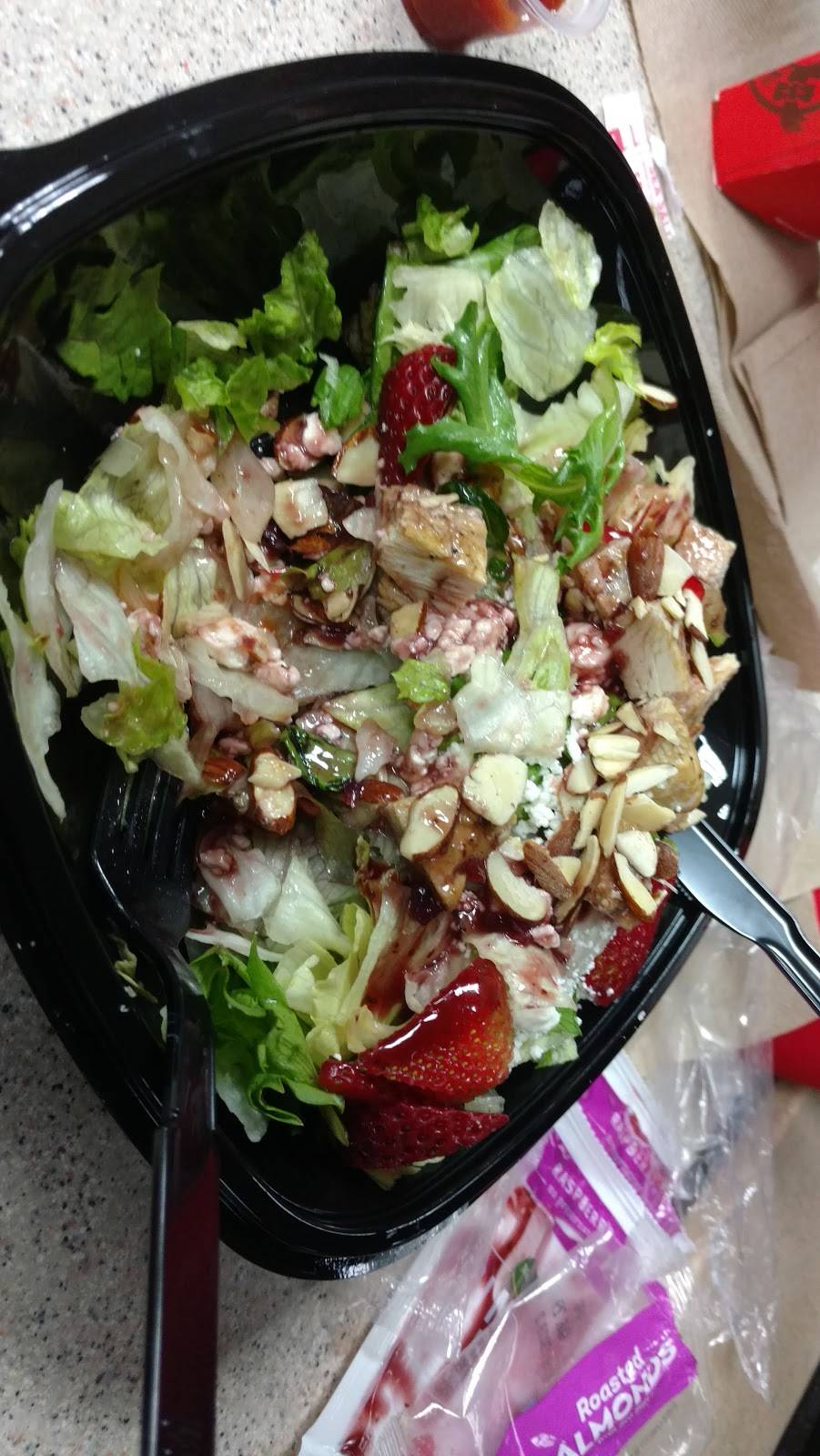 Wendys | restaurant | 5741 Clark Rd, Sarasota, FL 34233, USA | 9419271244 OR +1 941-927-1244