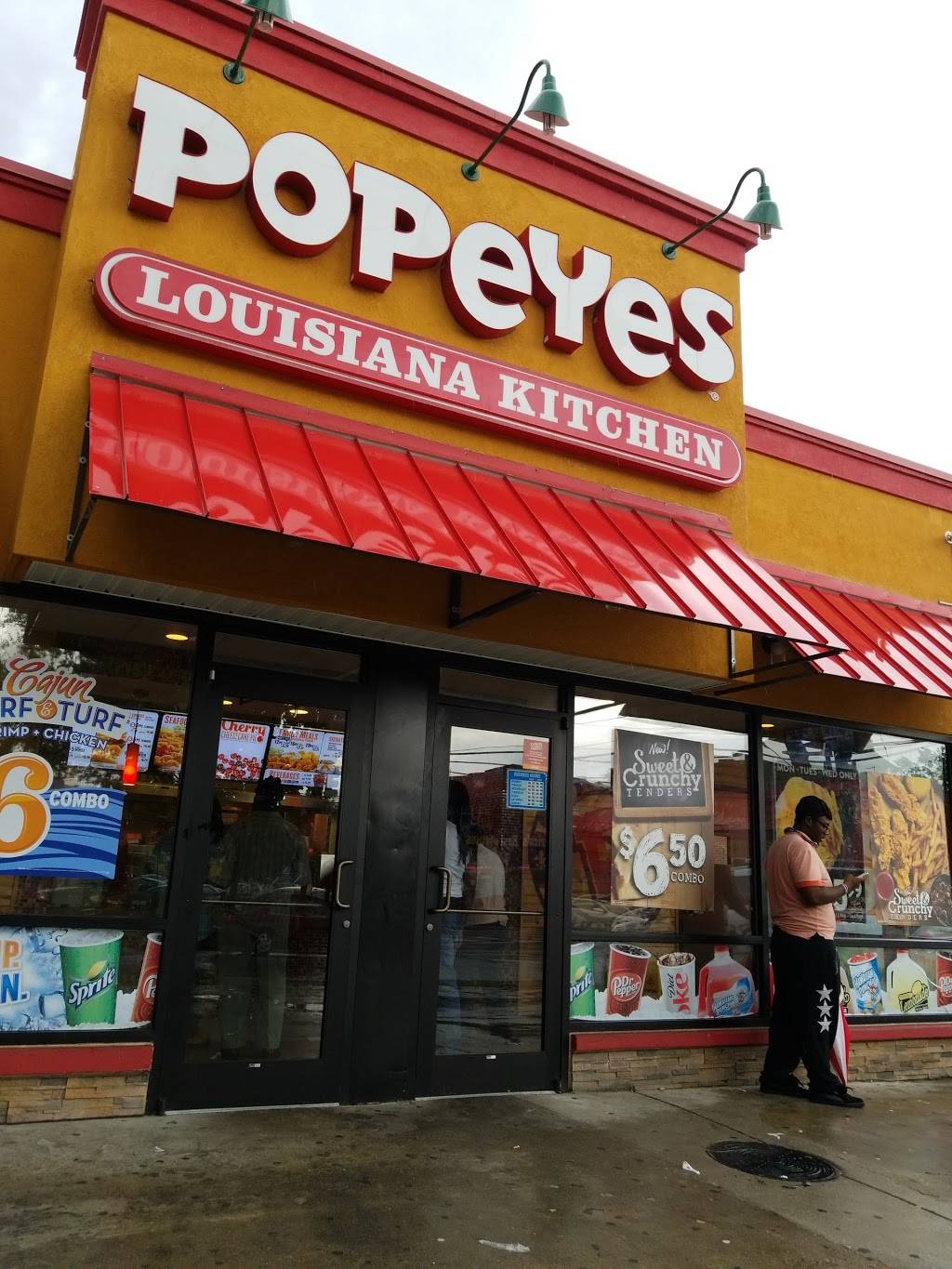 Popeyes Louisiana Kitchen | restaurant | 601 Malcolm X Ave SE, Washington, DC 20032, USA | 2024506488 OR +1 202-450-6488