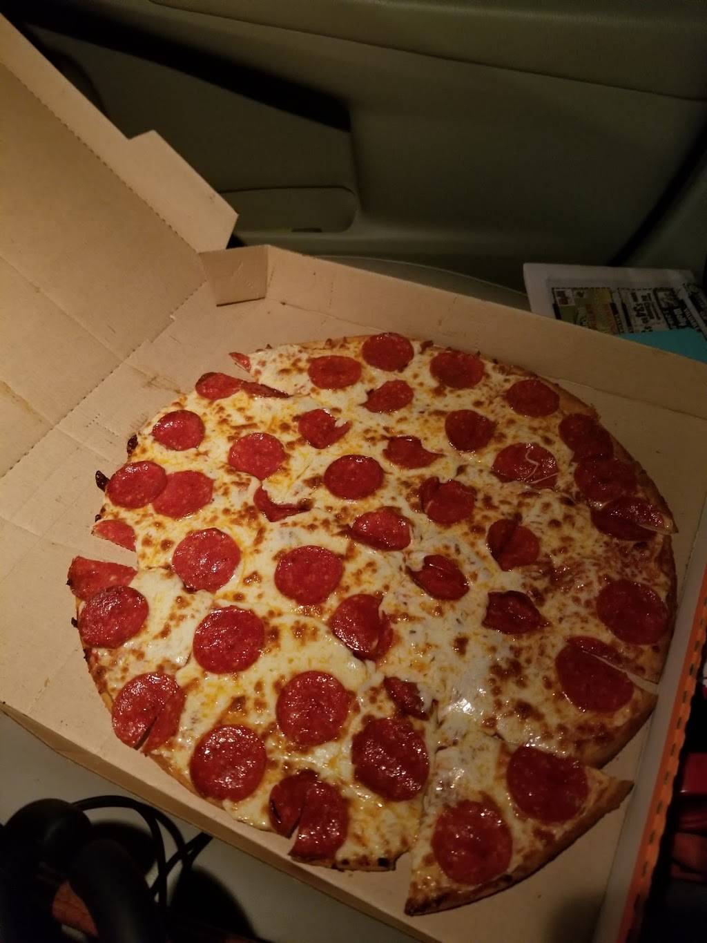 Little Caesars Pizza | meal takeaway | 106 N Broadway St, Lake Orion, MI 48362, USA | 2486936332 OR +1 248-693-6332