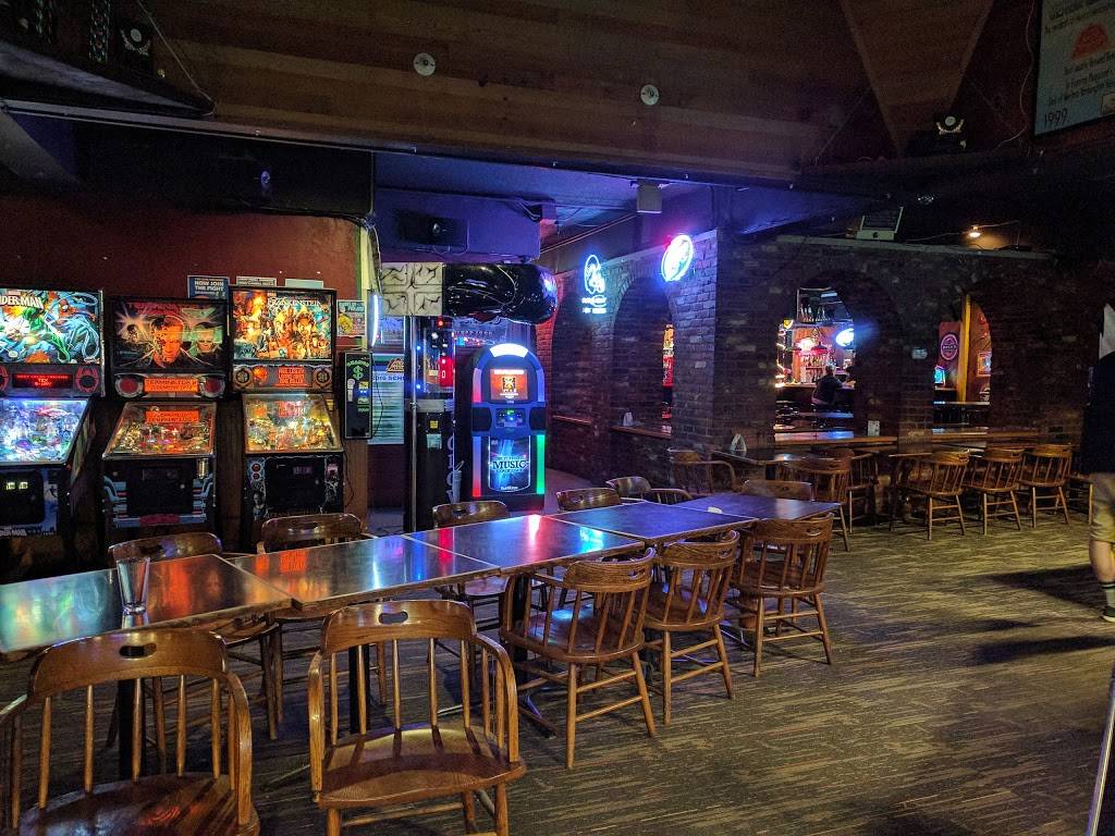 4Bs - Ballard Grill & Alehouse | restaurant | 4300 Leary Way NW, Seattle, WA 98107, USA | 2067829024 OR +1 206-782-9024