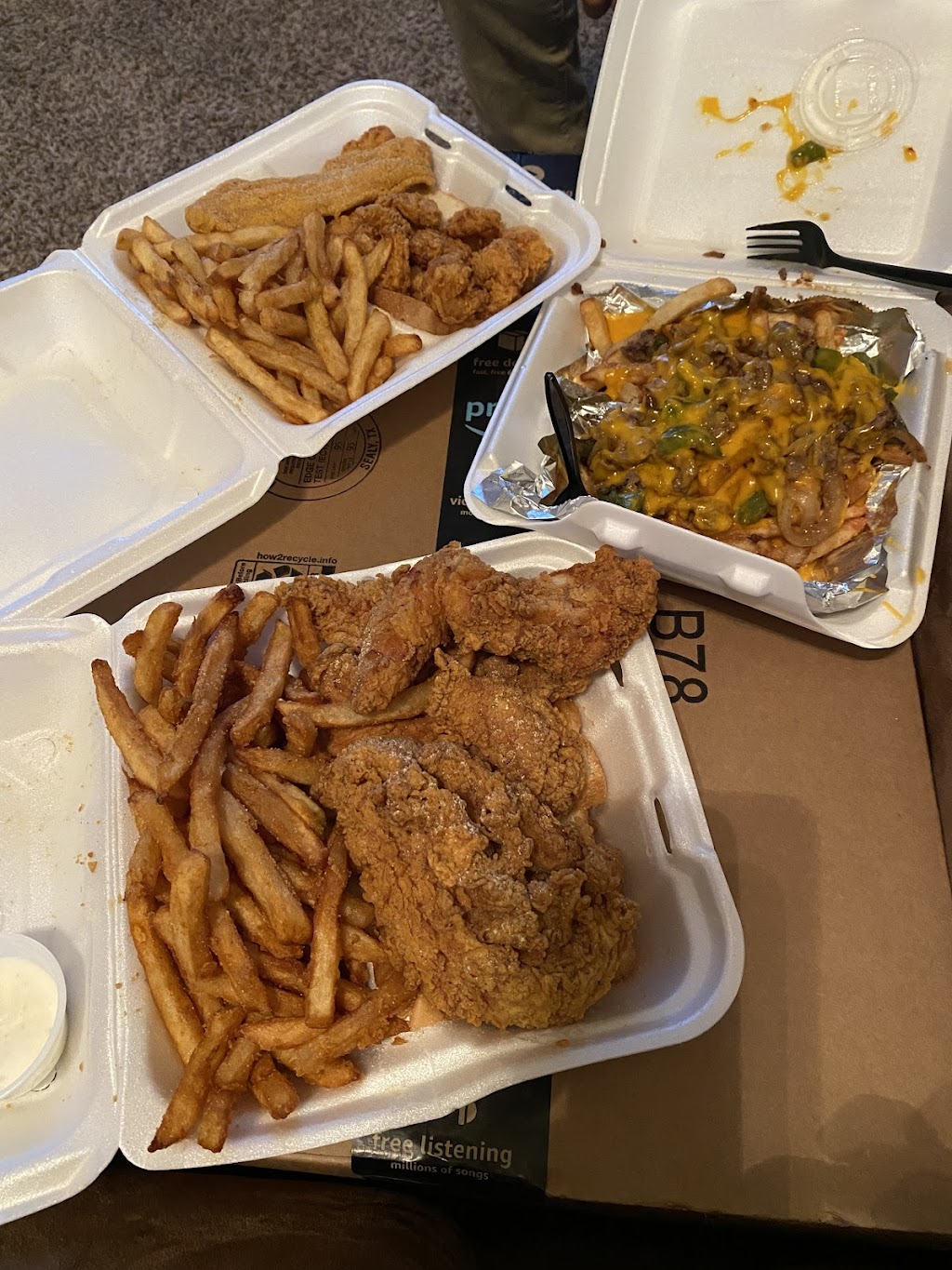 Sharks | restaurant | 115 Carnahan Dr, Maumelle, AR 72113, USA | 5017348220 OR +1 501-734-8220