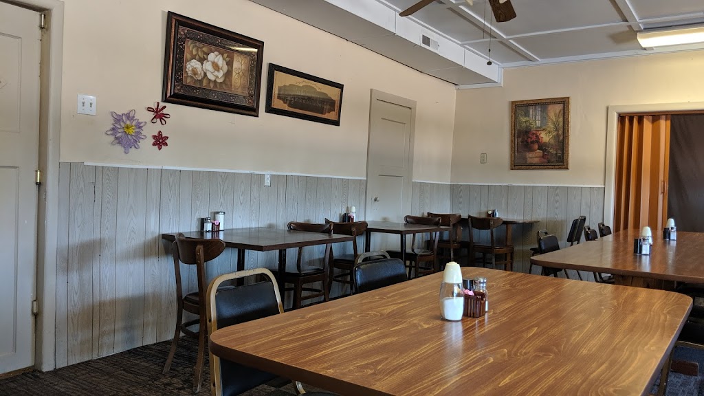 Villas Restaurant | restaurant | 700 US-50, Deerfield, KS 67838, USA | 6205210317 OR +1 620-521-0317