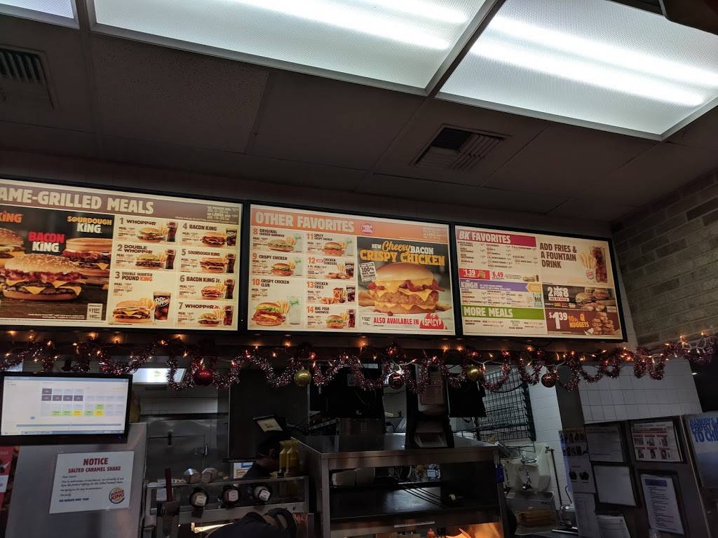 Burger King | restaurant | 555 Farrington Hwy, Kapolei, HI 96707, USA | 8086749651 OR +1 808-674-9651