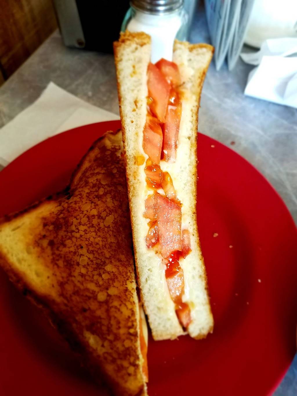 Jeans Luncheonette | restaurant | 2567 West Chester Pike, Broomall, PA 19008, USA | 6103561192 OR +1 610-356-1192