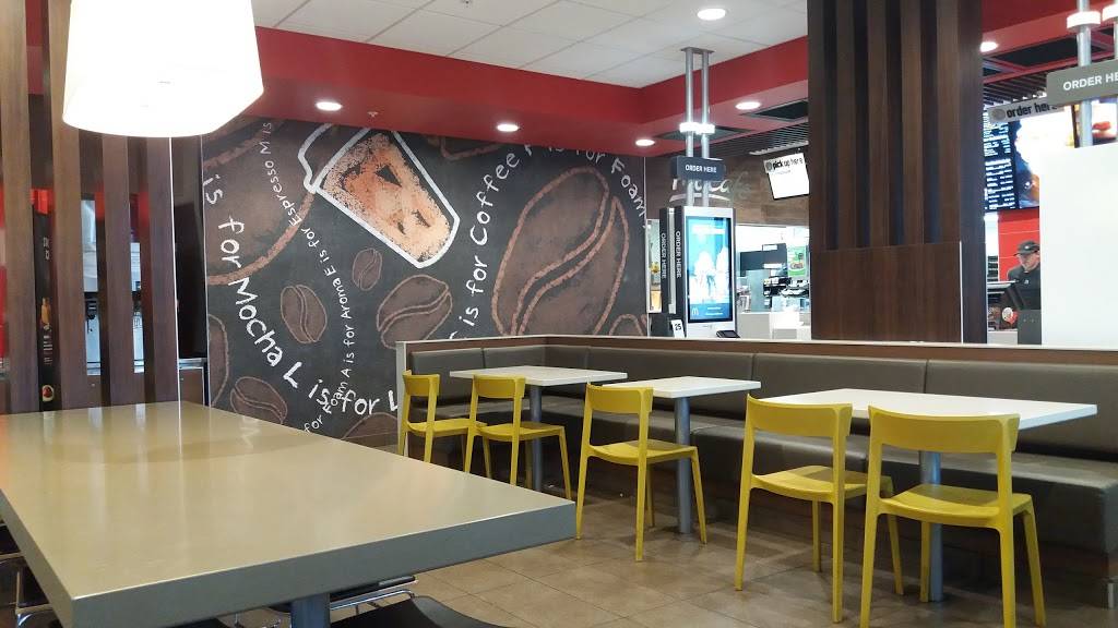 McDonalds | cafe | 7570 NW 104th Ave, Doral, FL 33178, USA | 7867255752 OR +1 786-725-5752