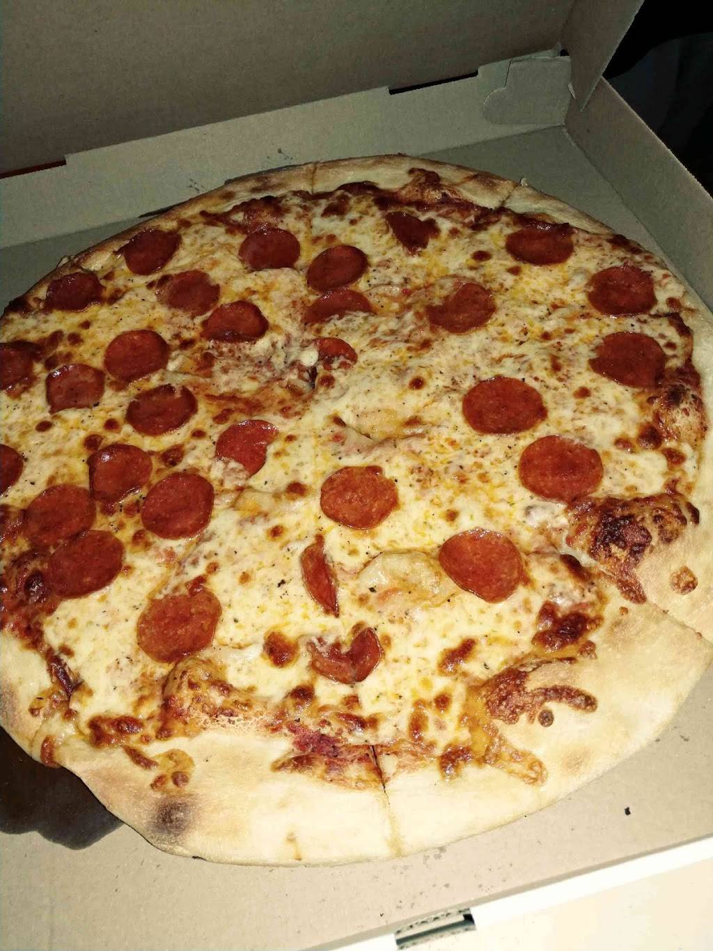 Charco Grill & Pizza | restaurant | 889 Dyer Ave, Cranston, RI 02920, USA | 4019424600 OR +1 401-942-4600