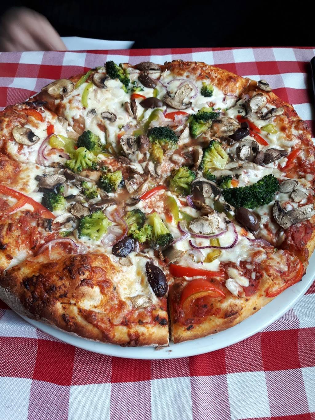 Dolce Family Ristorante | restaurant | 18371 Hurontario St, Caledon Village, ON L7K 0X7, Canada | 5199271919 OR +1 519-927-1919