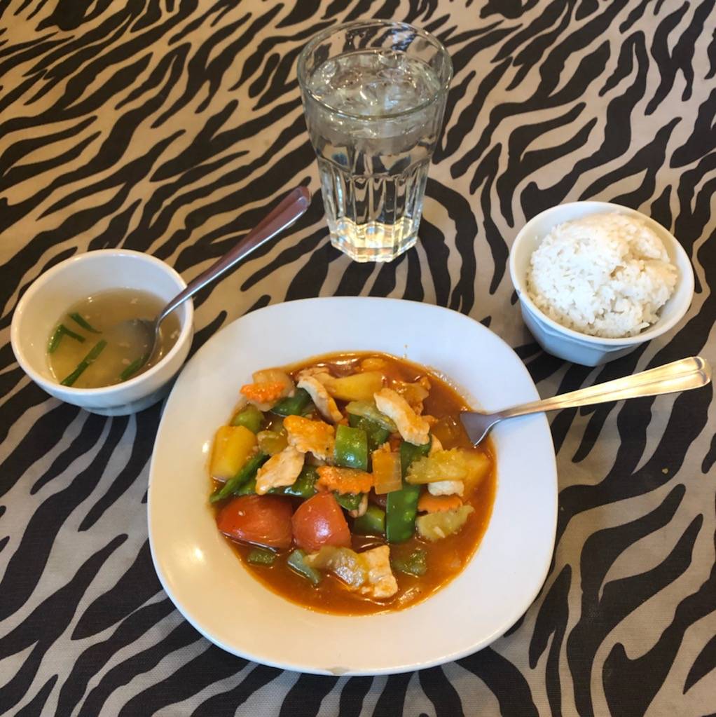 Nine Thai Cuisine | restaurant | 2349 N. Clark St, Chicago, IL 60614, USA | 7733607087 OR +1 773-360-7087