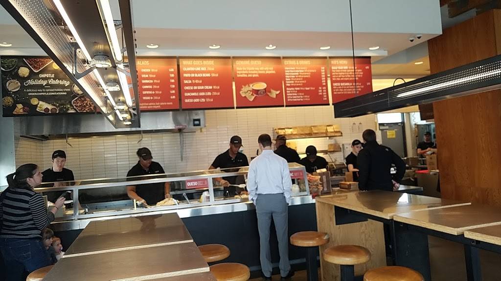 Chipotle Mexican Grill | restaurant | 3533 McKelvey Rd, Bridgeton, MO 63044, USA | 3142183306 OR +1 314-218-3306
