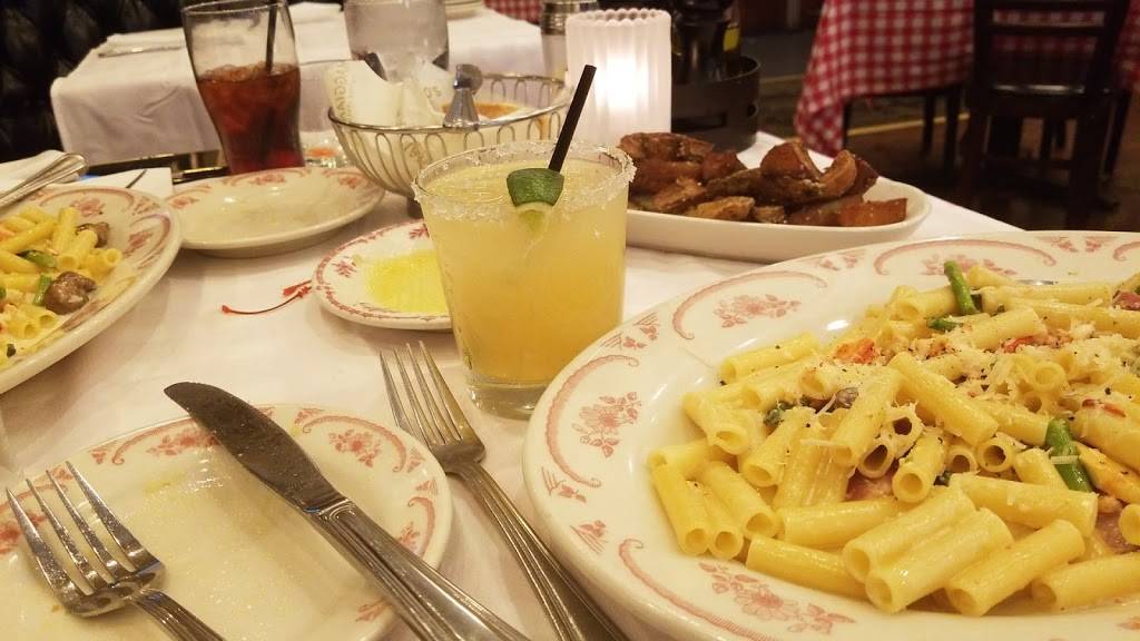 Maggianos Little Italy | restaurant | 2089 W Big Beaver Rd, Troy, MI 48084, USA | 2482051060 OR +1 248-205-1060