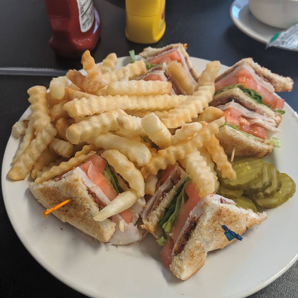 Gresas Cafe | restaurant | 108 N Chestnut St, De Soto, IL 62924, USA | 6188673175 OR +1 618-867-3175