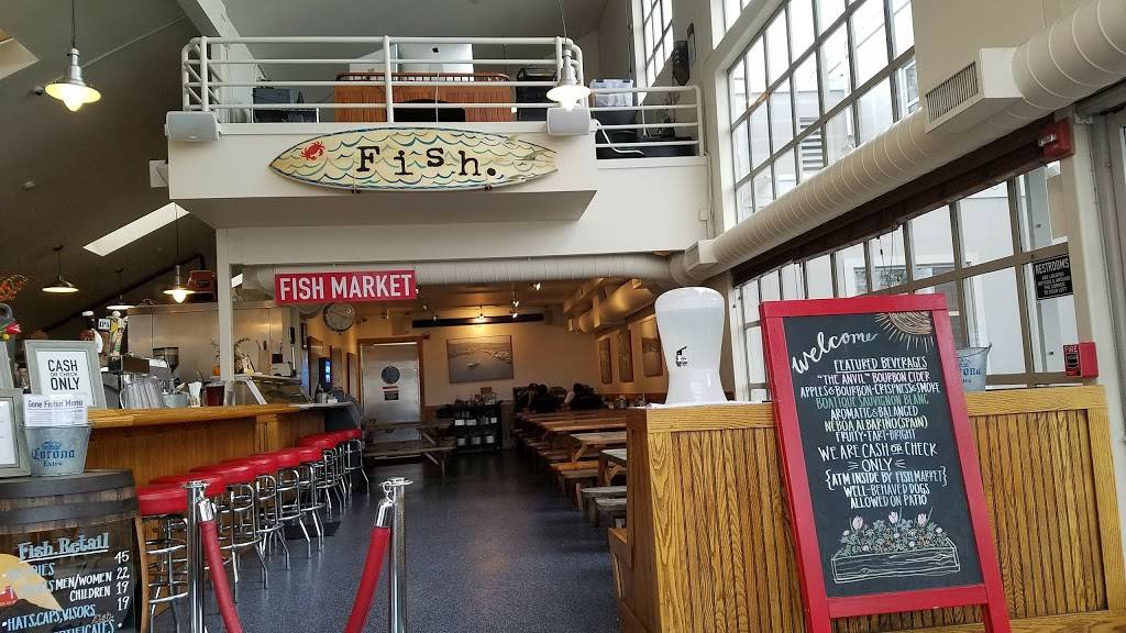 Fish | restaurant | 350 Harbor Dr, Sausalito, CA 94965, USA | 4153313474 OR +1 415-331-3474