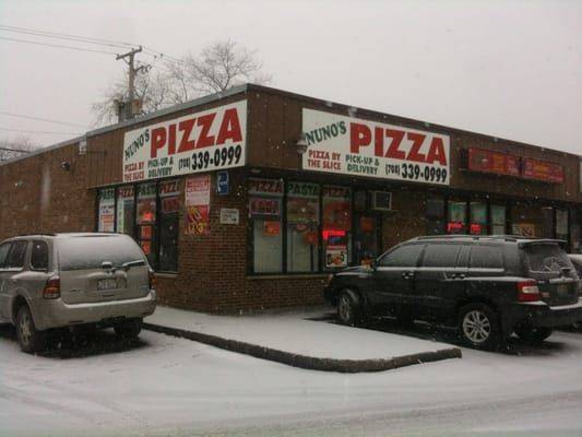 Nunos Pizza | restaurant | 16301 Halsted St, Harvey, IL 60426, USA | 7083390999 OR +1 708-339-0999