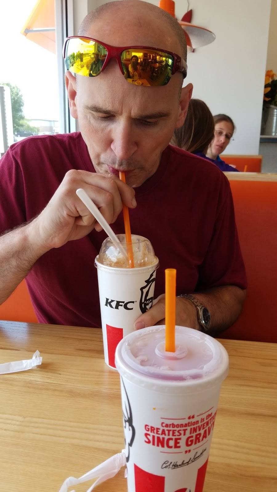 A&W Restaurant | restaurant | 900 US-12, Baraboo, WI 53913, USA | 6083560747 OR +1 608-356-0747