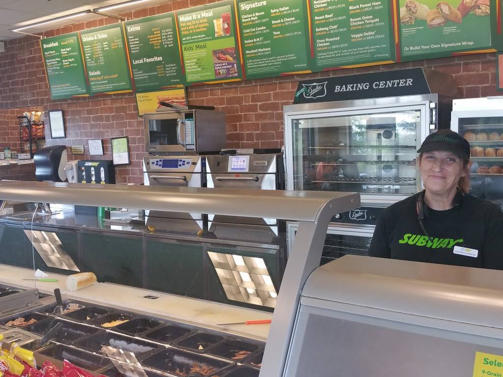 Subway | meal takeaway | 23040 W 83rd St, Shawnee, KS 66226, USA | 9134220552 OR +1 913-422-0552
