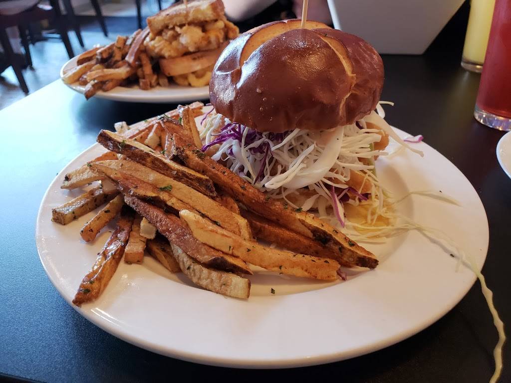 Vudu Street Food | restaurant | 121 S Knowles Ave, New Richmond, WI 54017, USA | 7152467166 OR +1 715-246-7166