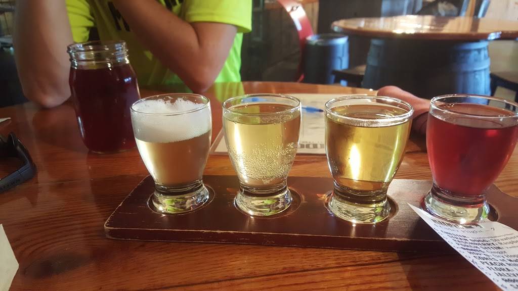 Ridge Cider Co. A Michigan Hard Cider Company | restaurant | 351 W 136th St, Grant, MI 49327, USA | 2316742040 OR +1 231-674-2040