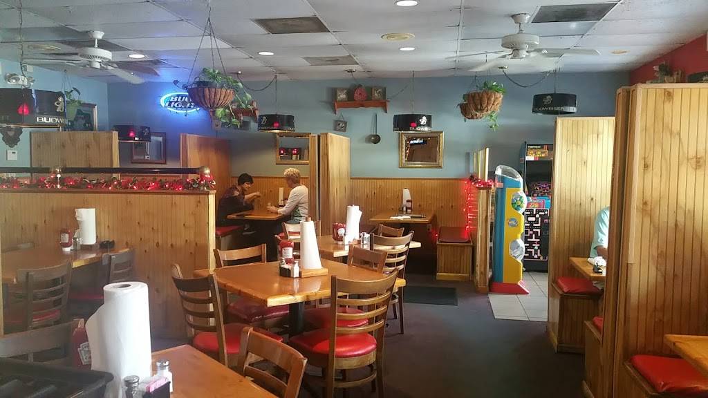 Hogbodys Bar and Grill | restaurant | 10440 Bayshore Rd, North Fort Myers, FL 33917, USA | 2395438800 OR +1 239-543-8800