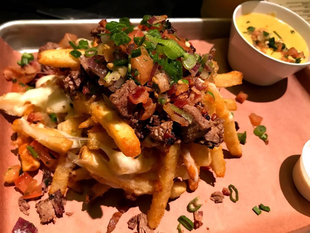 Liberty Barbecue | restaurant | 103 E Main St, Round Rock, TX 78664, USA | 5124336330 OR +1 512-433-6330