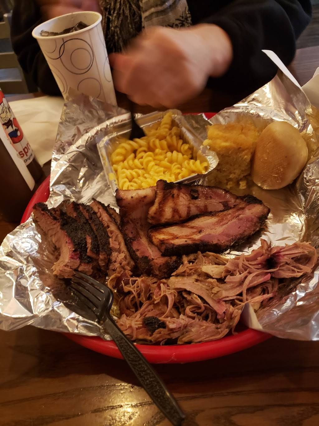 Q fanatic Artisan BBQ | restaurant | 6009 Nicollet Ave, Minneapolis, MN 55419, USA | 6124406628 OR +1 612-440-6628