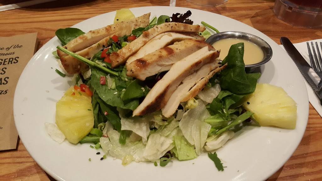 Chilis Grill & Bar | meal takeaway | 1349 Canyon Del Rey Blvd, Seaside, CA 93955, USA | 8313930598 OR +1 831-393-0598