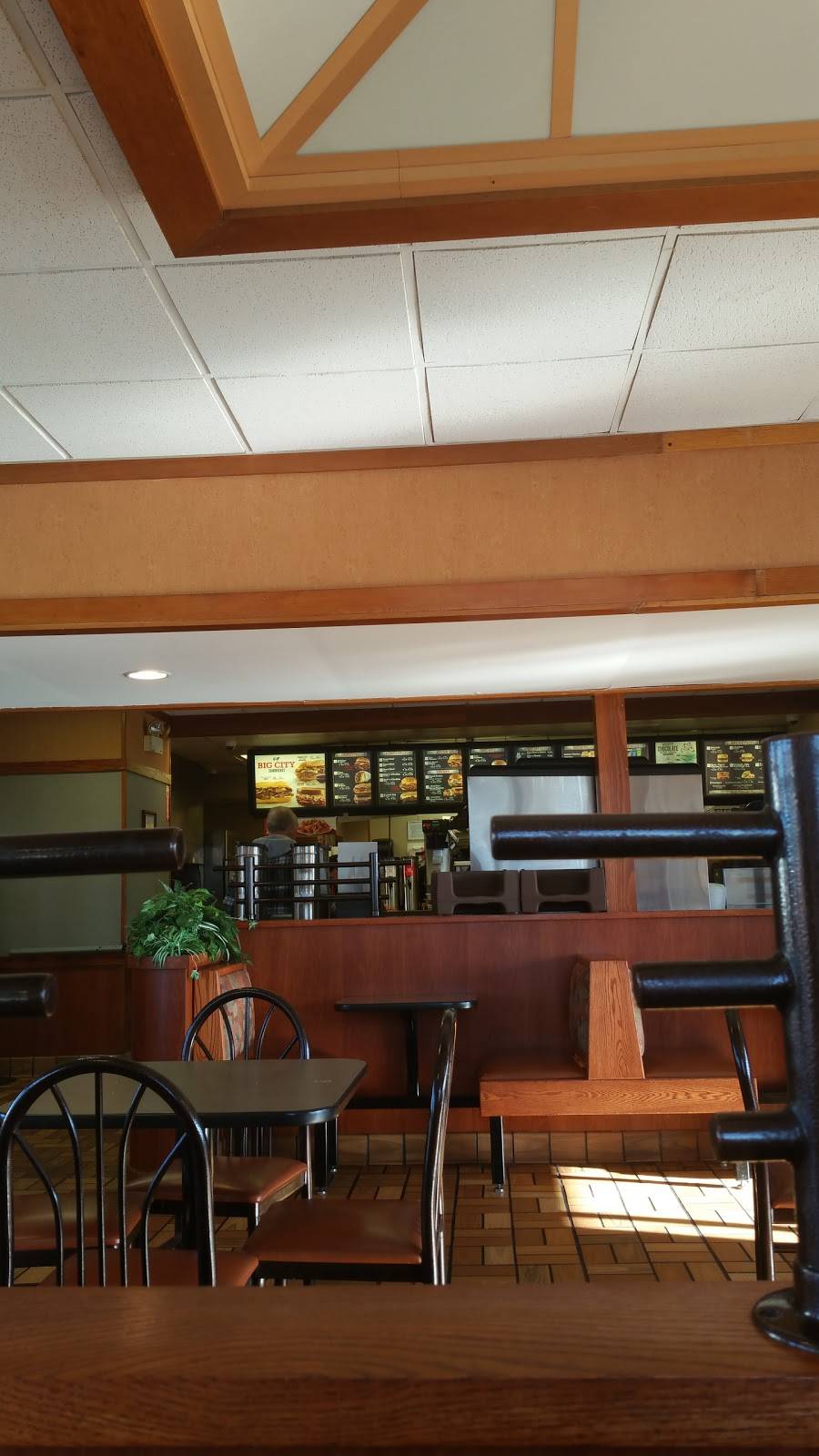 Arbys | restaurant | 1221 Clifty Dr, Madison, IN 47250, USA | 8122735155 OR +1 812-273-5155