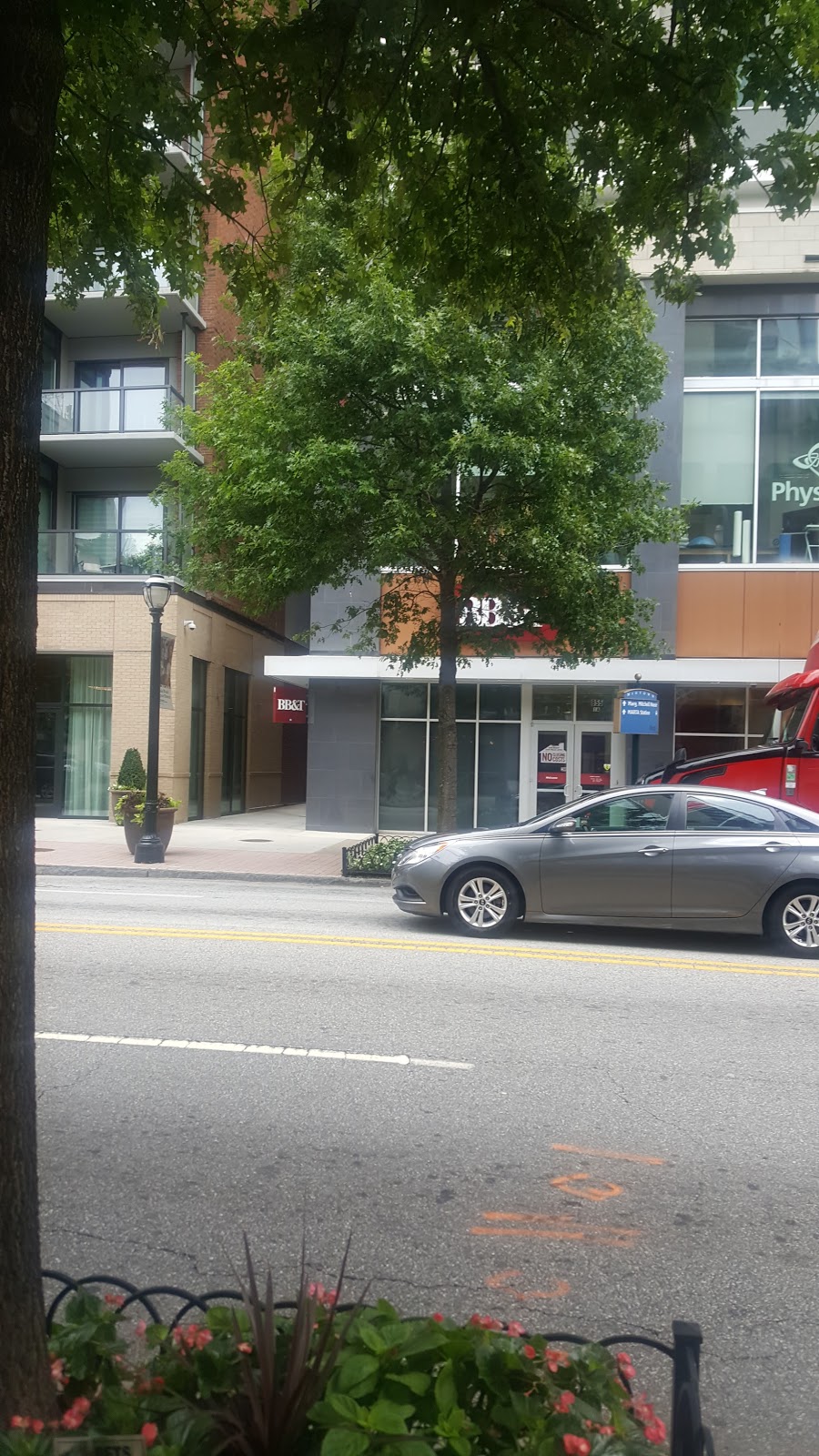 Five Guys | meal takeaway | 860 Peachtree St NE, Atlanta, GA 30308, USA | 4048150022 OR +1 404-815-0022