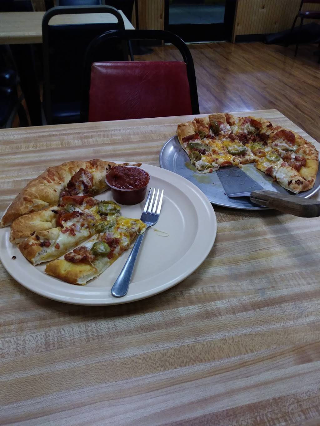 Big Bobs Pizza | restaurant | 6681 Bristol Hwy, Piney Flats, TN 37686, USA | 4233917951 OR +1 423-391-7951