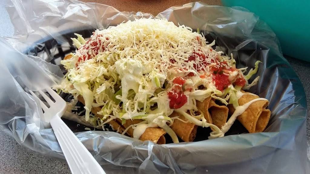 Flautas Nandy | restaurant | Canadá 16820, Río Tijuana 3a. Etapa, Rio Tijuana 3ra Etapa, 22226 Tijuana, B.C., Mexico | 016645968684 OR +52 664 596 8684