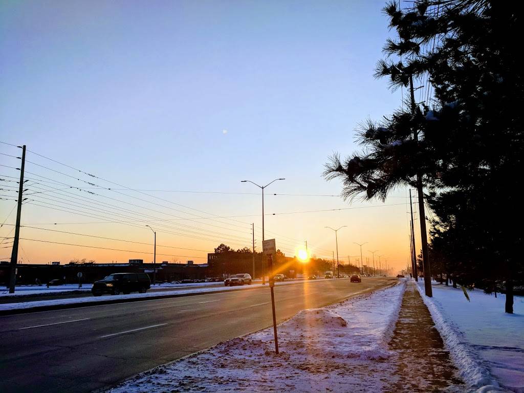 Subway | meal takeaway | 6200 Dixie Rd unit 104, Mississauga, ON L5T 6A1, Canada | 9055642235 OR +1 905-564-2235