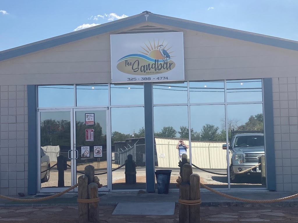 The Sandbar Bar and Grill | restaurant | 106 Sunrise Dr, Sunrise Beach Village, TX 78643, USA | 3253884774 OR +1 325-388-4774