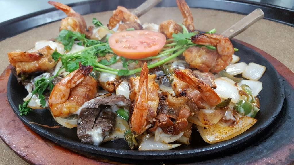 10 De Mayo Beaumont | restaurant | 8350 College St, Beaumont, TX 77707, USA | 4098614292 OR +1 409-861-4292