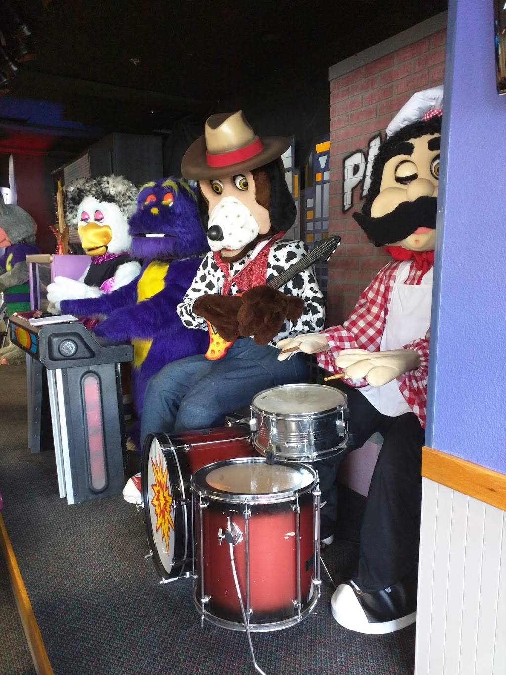 Chuck E. Cheeses | restaurant | 9840 Hibert St, San Diego, CA 92131, USA | 8585785860 OR +1 858-578-5860
