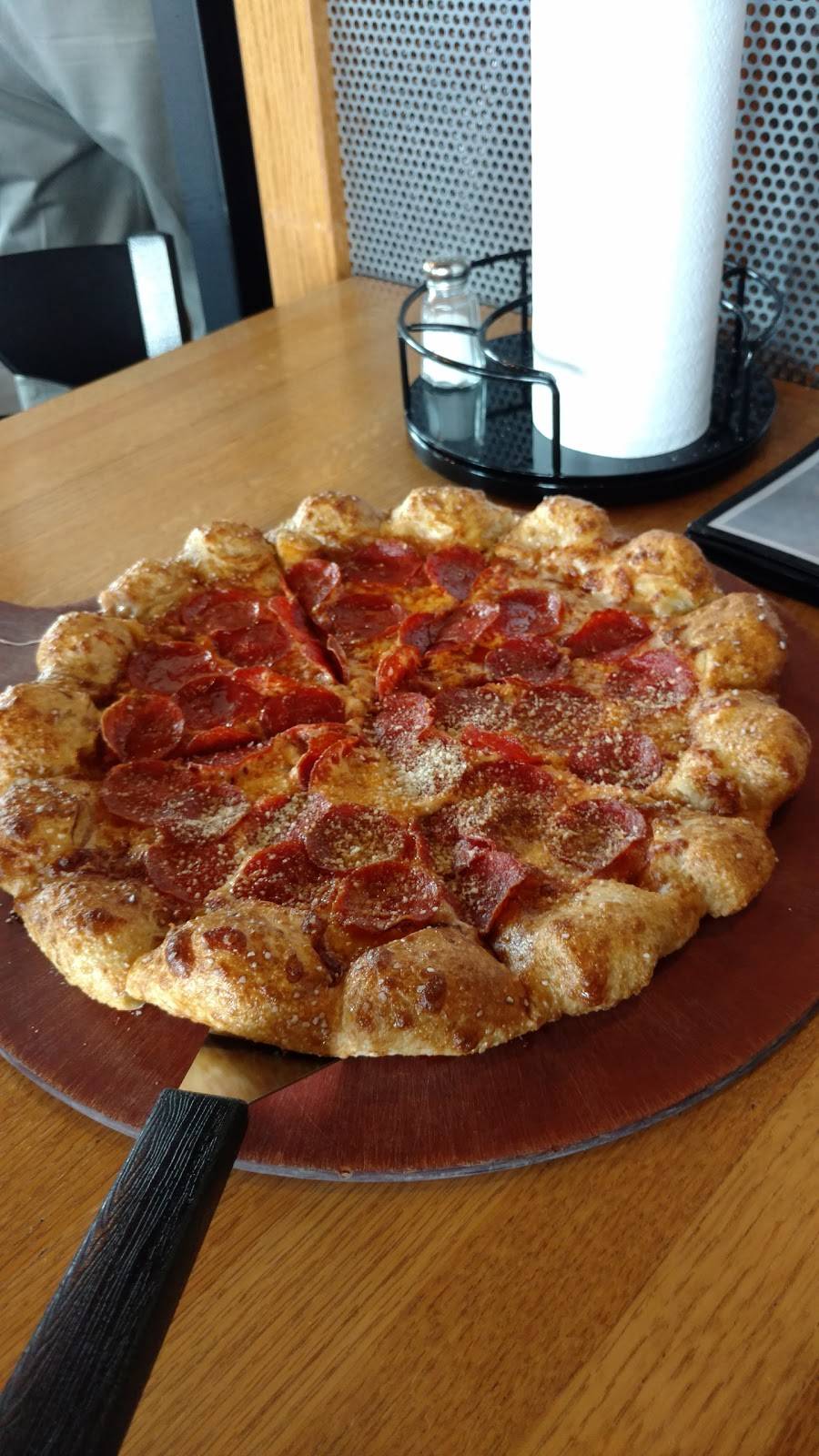 Pizza Hut | meal takeaway | 3793 New Town Blvd, St Charles, MO 63301, USA | 6369252100 OR +1 636-925-2100
