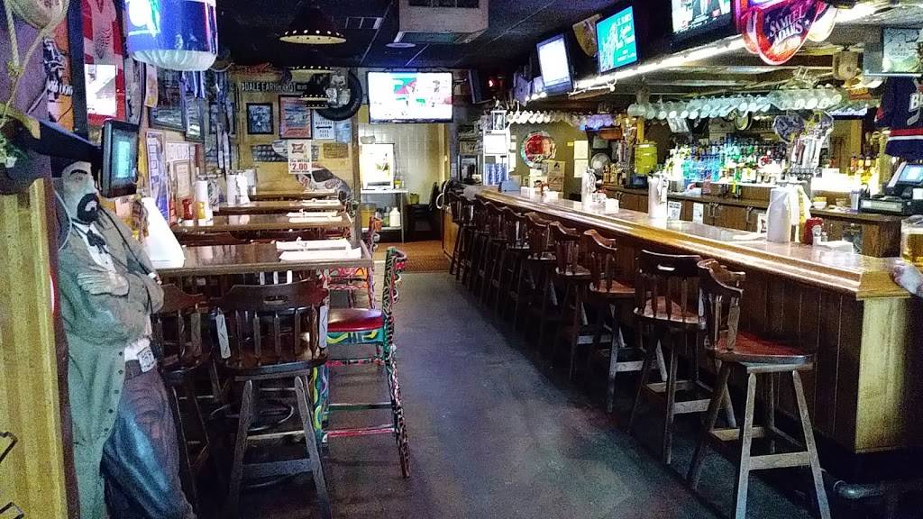 Cheap Charlies | restaurant | 4495 24th Ave, Fort Gratiot Twp, MI 48059, USA | 8103855511 OR +1 810-385-5511