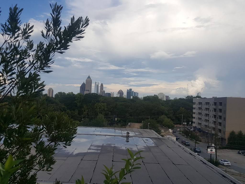 Six Feet Under Pub & Fish House | restaurant | 685 11th St NW, Atlanta, GA 30318, USA | 4048100040 OR +1 404-810-0040