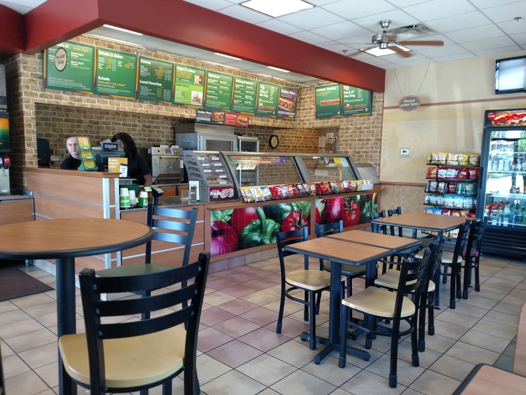 Subway | meal takeaway | 19761 E Smoky Hill Rd Unit E, Centennial, CO 80015, USA | 7208700715 OR +1 720-870-0715