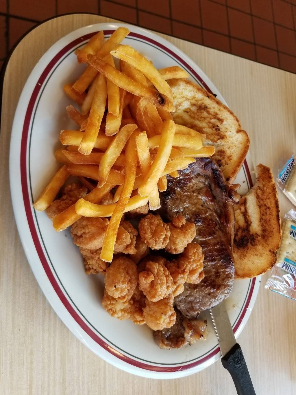 Huddle House | restaurant | 9047 Old Number Six Hwy, Santee, SC 29142, USA | 8038542220 OR +1 803-854-2220