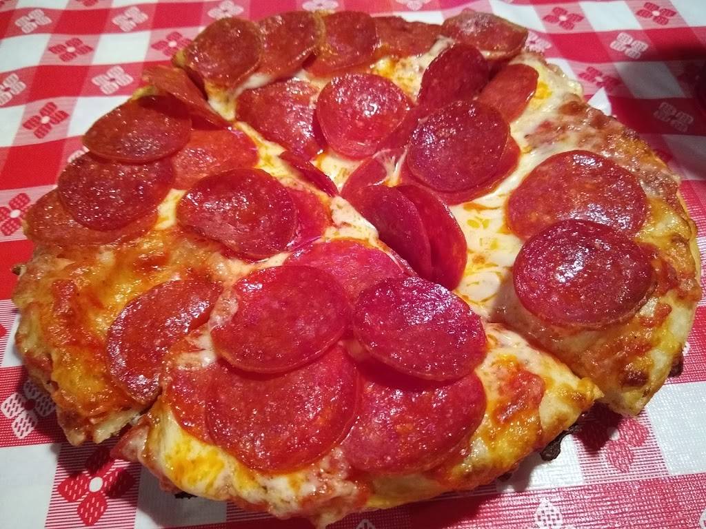 Ferraros Pizzeria & Pub | restaurant | 111 Jackson Ave, Memphis, TN 38103, USA | 9015222033 OR +1 901-522-2033