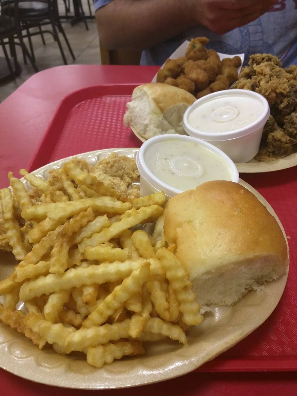 Bushs Chicken | restaurant | 1232, I-35BL, New Braunfels, TX 78130, USA | 8306257777 OR +1 830-625-7777