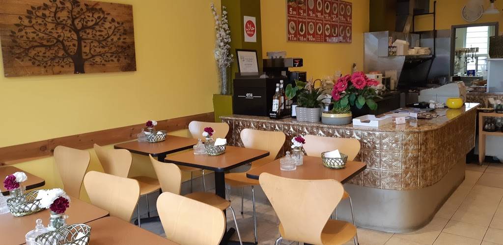 Chowk Bazaar Burger & Pizza | restaurant | 3208 Danforth Ave, Scarborough, ON M1L 1C1, Canada | 4166990009 OR +1 416-699-0009