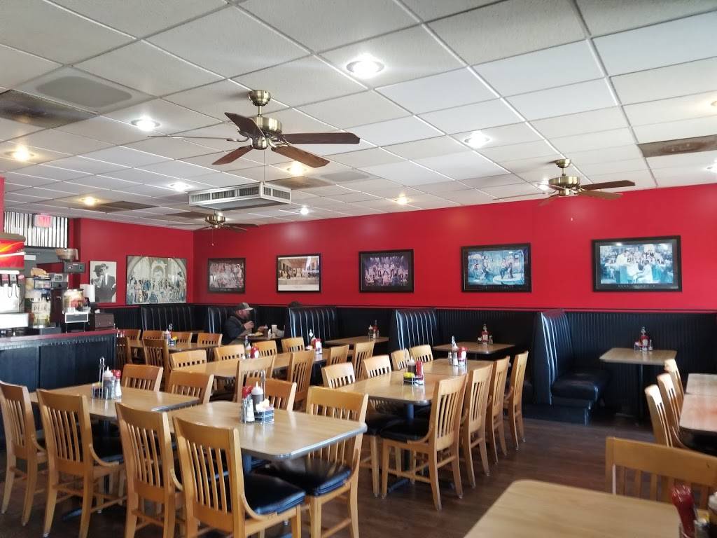 Smokebox BBQ Cafe | restaurant | 10020 N Ambassador Dr, Kansas City, MO 64153, USA | 8168918011 OR +1 816-891-8011
