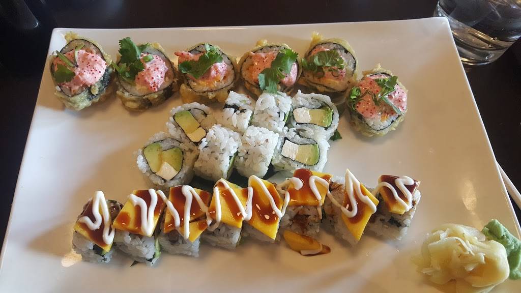 Miku Sushi | restaurant | 4514 N Lincoln Ave, Chicago, IL 60625, USA | 7736541277 OR +1 773-654-1277