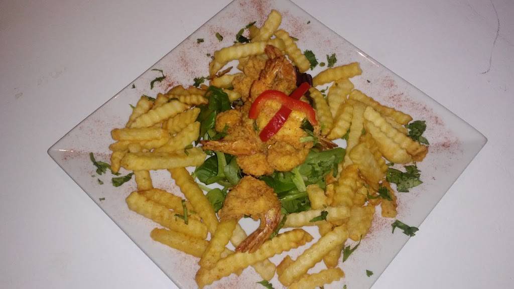 Glenroy Lunch & Tavern Inc | restaurant | 145 E 149th St, Bronx, NY 10451, USA | 7189939804 OR +1 718-993-9804