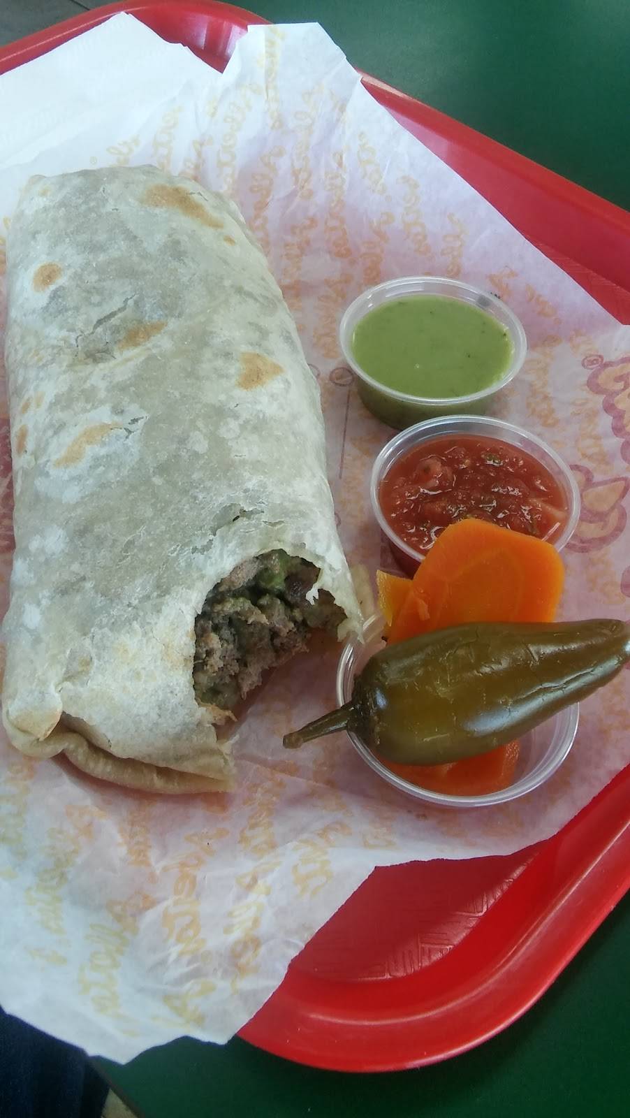 Albertos Mexican Food | restaurant | 31940 Temecula Pkwy, Temecula, CA 92592, USA | 9519724472 OR +1 951-972-4472