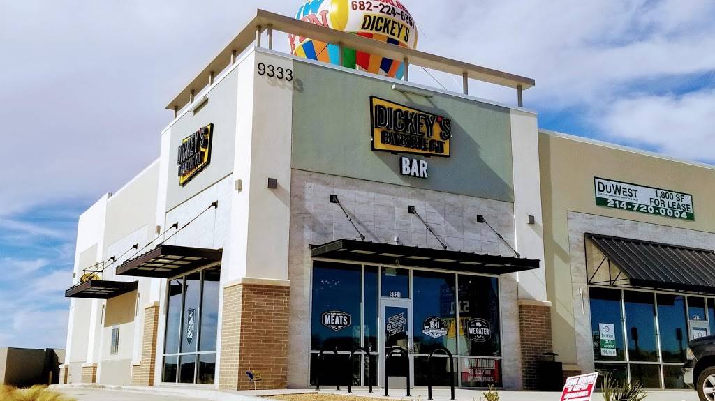 Dickeys Barbecue Pit | restaurant | 9329 N Fwy, Fort Worth, TX 76177, USA | 6822246867 OR +1 682-224-6867